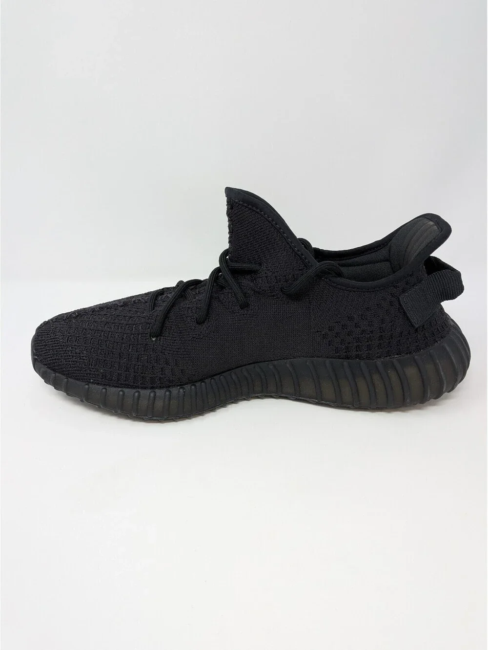 adidas Yeezy Boost 350 V2 Onyx Men's Size 10.5 HQ4540 Black 2022 With Box